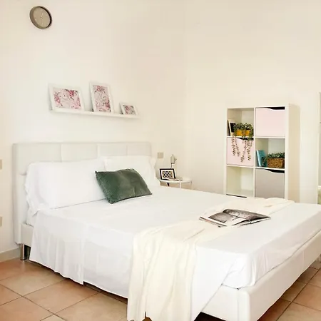 招待所 Holihome Eight