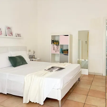 Holihome Eight 招待所 托尔托雷托